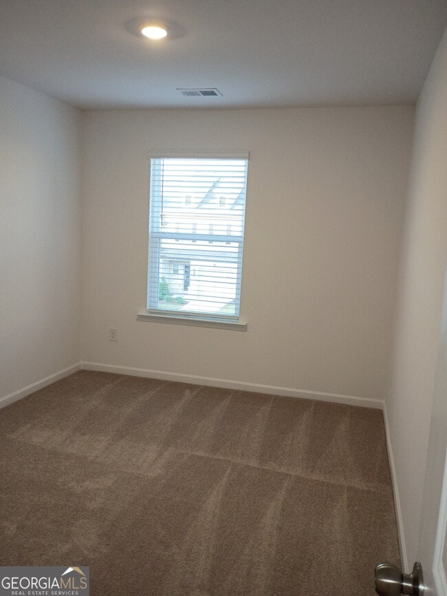 Building Photo - 236 Kenoot Dr