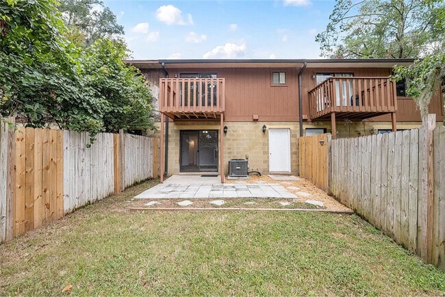 Building Photo - 4724 SW 67th Terrace