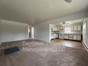 Building Photo - 2913 8th St N