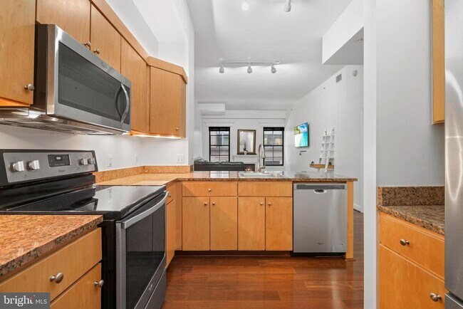 Building Photo - 631 D St NW