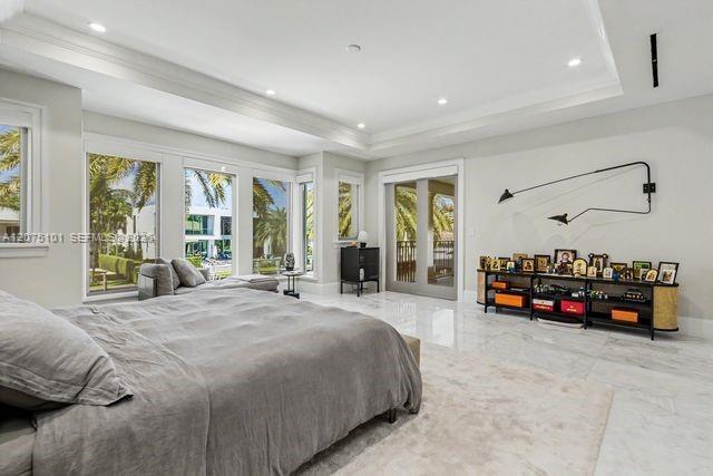 Building Photo - 2627 Castilla Isle