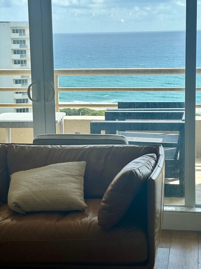 Building Photo - 4101 N Ocean Blvd