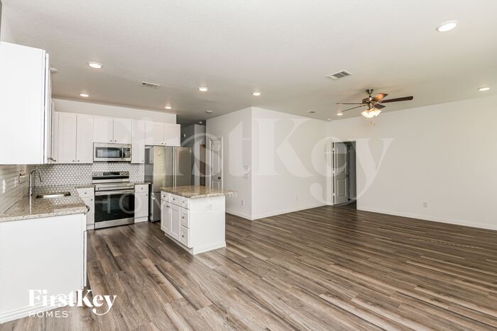 Building Photo - 7336 Parkside Pl Dr