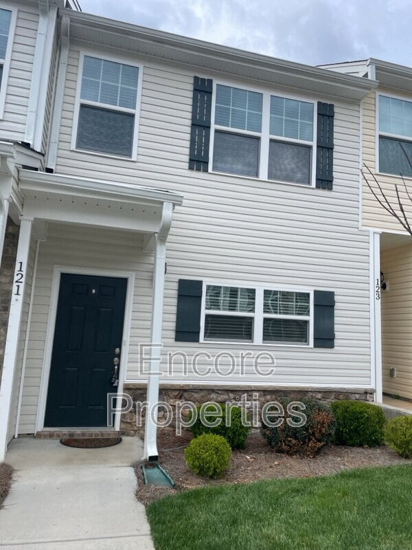 Building Photo - 121 Summerland Dr