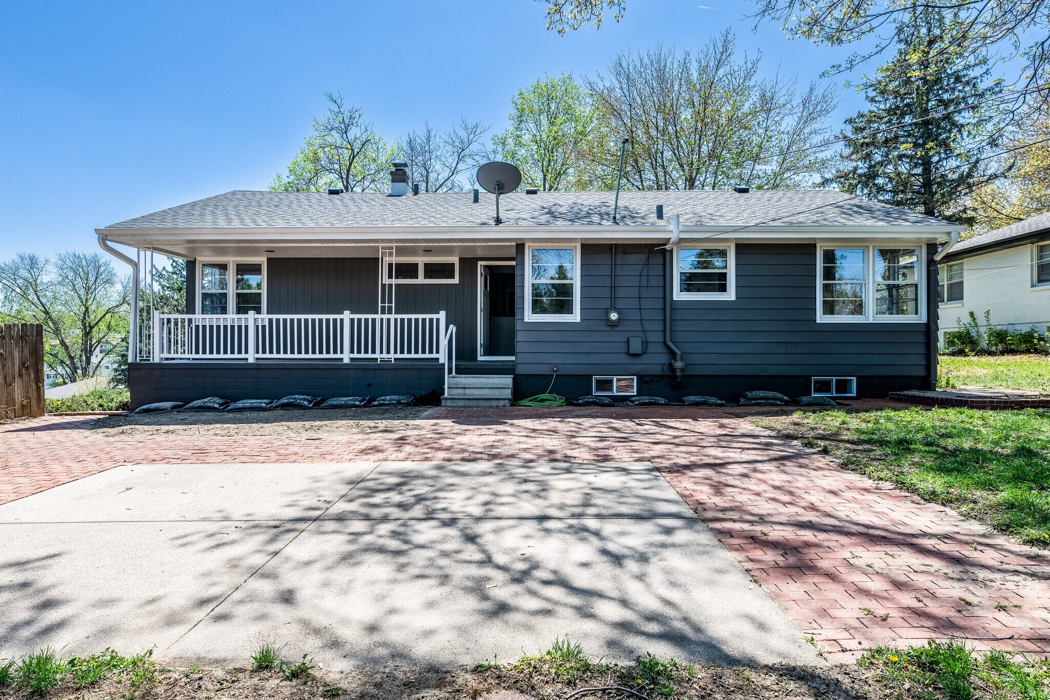 Building Photo - 4670 Frederick St