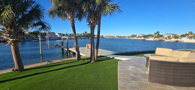 Building Photo - 301 22nd St