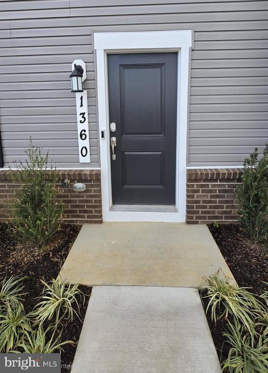 Building Photo - 1360 Red Clover Ln