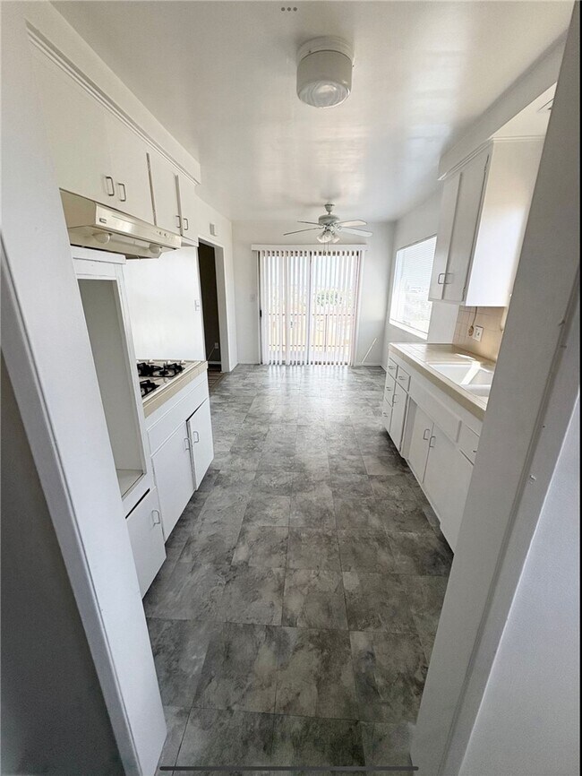 Building Photo - 2302 S Gaffey St