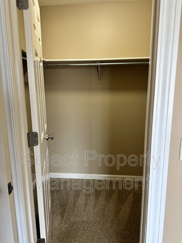 Building Photo - 8531 Forsythia Ct