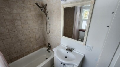 Building Photo - 450 N 4200 E