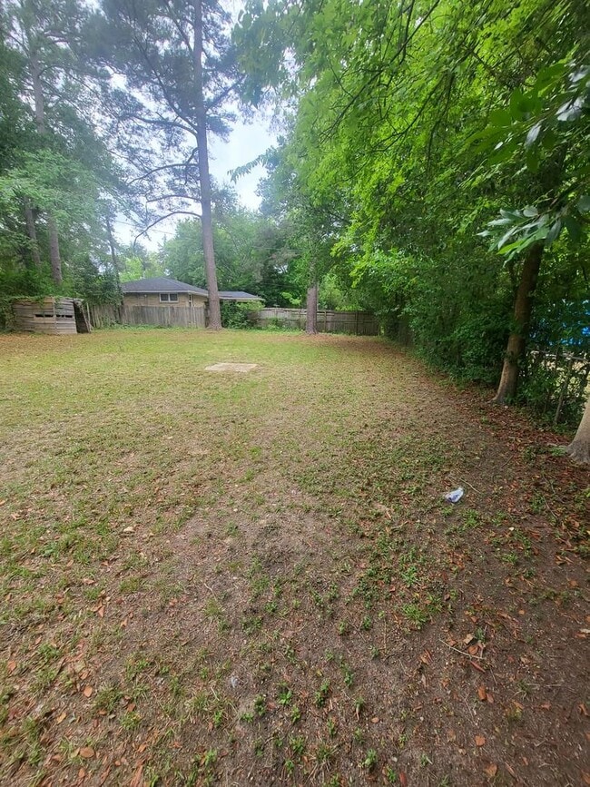 Building Photo - 3 Bedroom, 1 Bath house