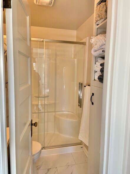 Building Photo - 1630 Chestnut Street