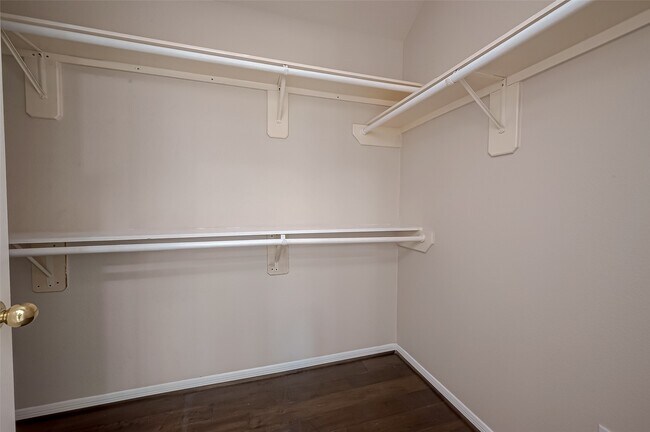 Building Photo - 3827 Garden Way