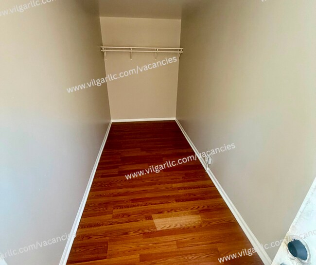 Building Photo - 5025 Tod Ave