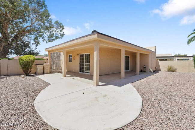 Building Photo - 9444 E Lawndale Pl