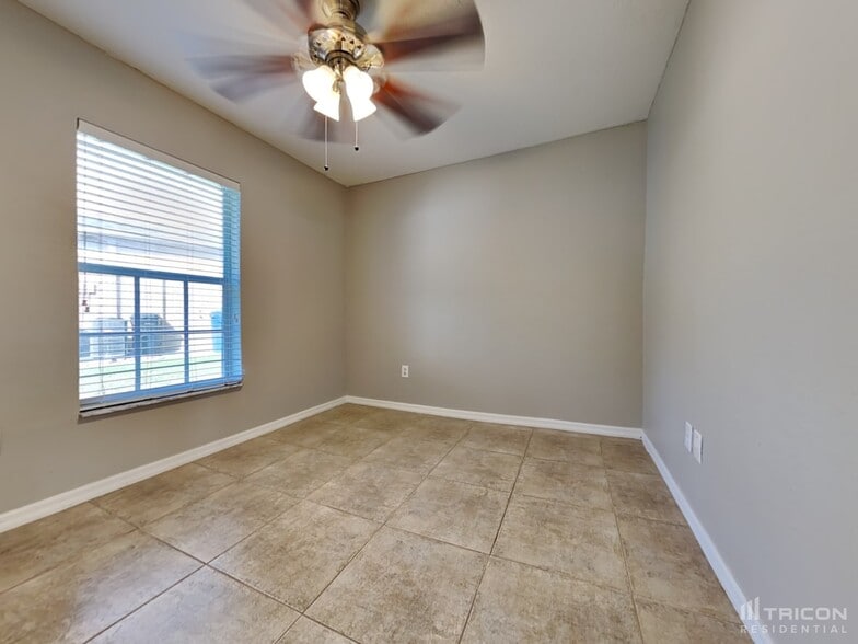 Building Photo - 10636 Deerberry Dr