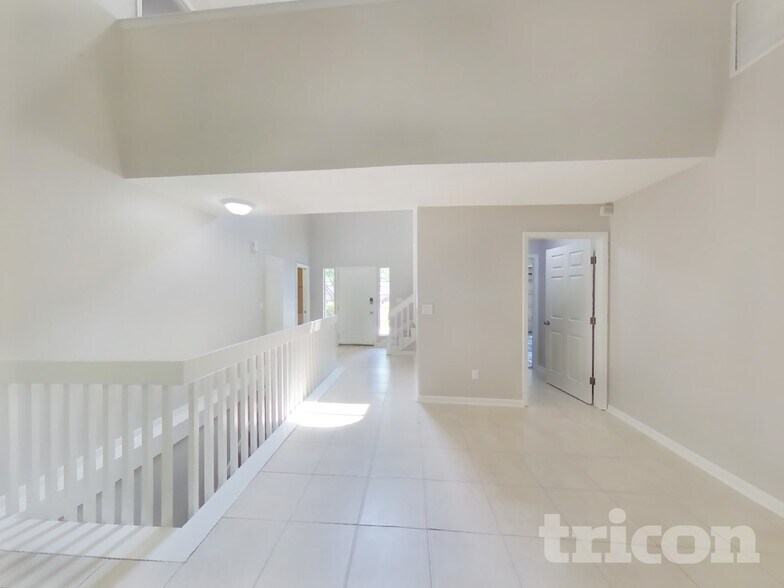 Building Photo - 3382 Millcrest Pl