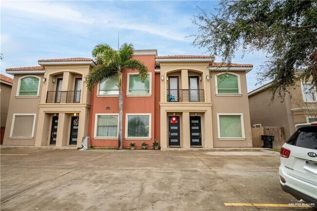 Building Photo - 21 Olympia Ave