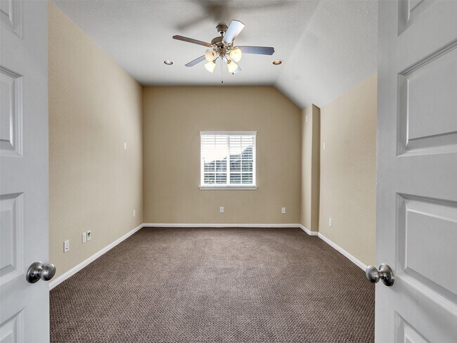 Building Photo - 10135 Cypress Path