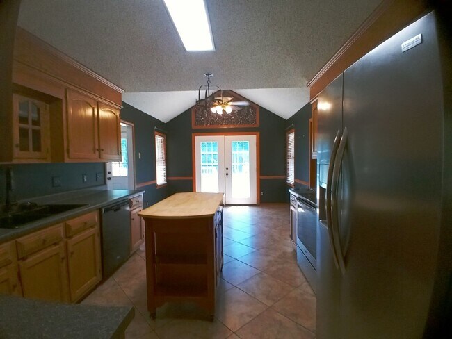 Building Photo - 350 Katydid St