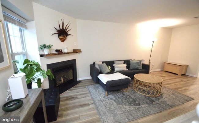 Building Photo - 138 Creekside Ct