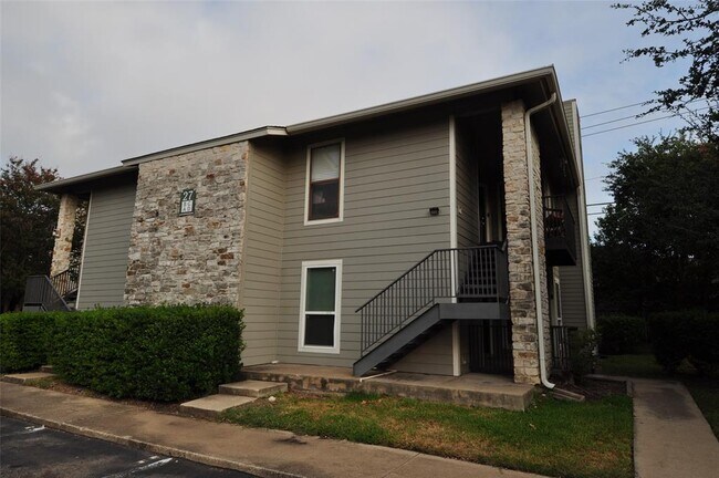 Building Photo - 10616 Mellow Meadow Dr