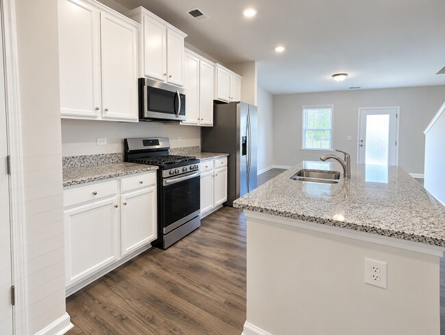 Building Photo - 404 Laurel Pk Dr