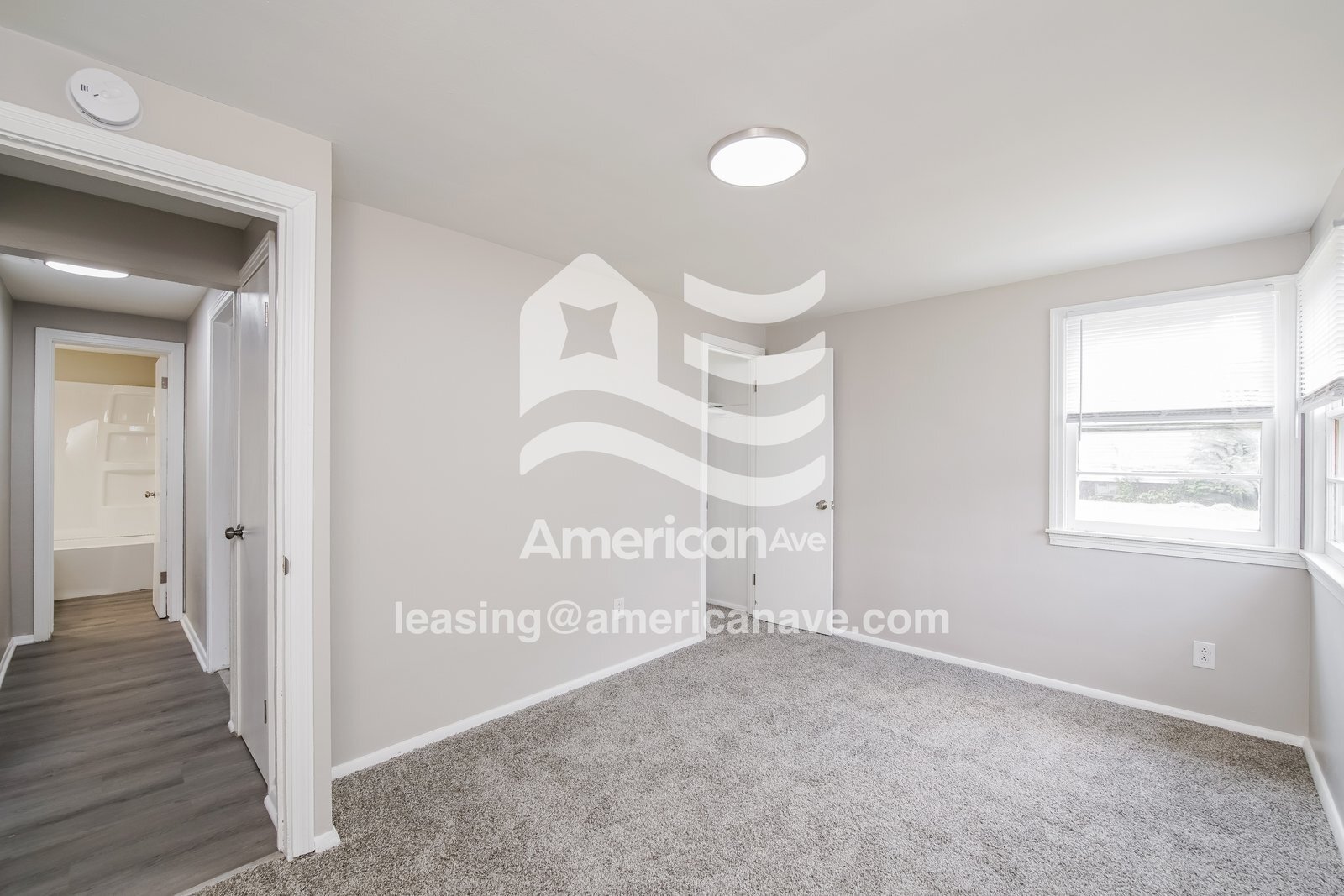 Building Photo - 906 N Adams St