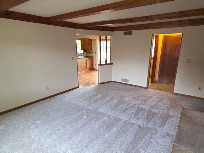 Building Photo - 4 bedroom home in Pleasant Prairie