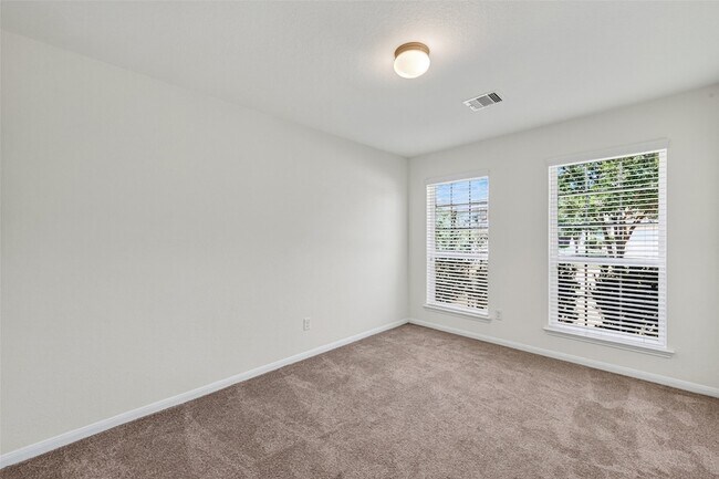 Building Photo - 3315 Madison Elm St