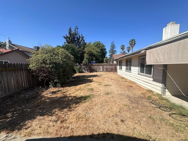 Building Photo - 2378 Grapewood Ct