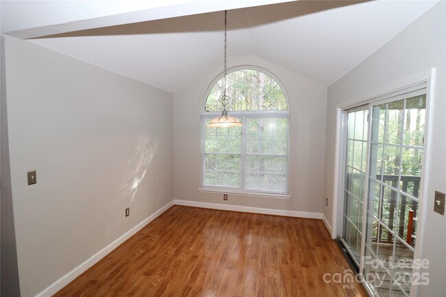 Building Photo - 2558 Carya Pond Ln