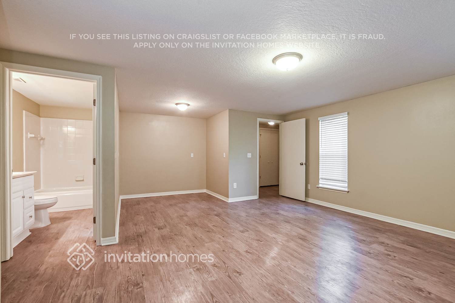 Building Photo - 2231 Camellia Dr