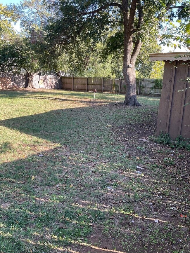 Building Photo - 3 Bed 2 Bath Newly Remodeled Home in Midwe...