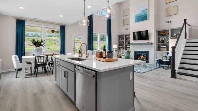 Building Photo - 8680 Shipton Cir