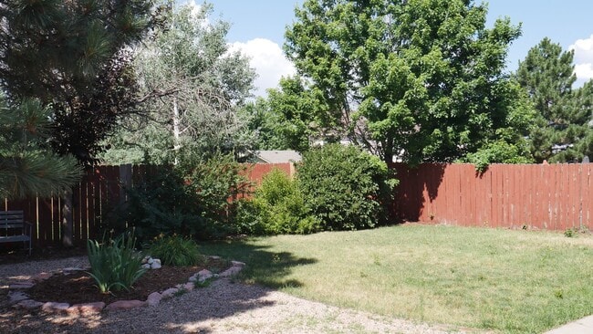 Building Photo - 4 Bed 3 Bath off Dublin/Powers w/AC- Avail...