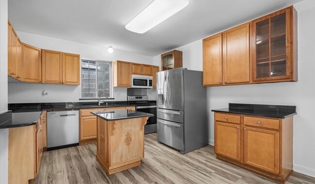 Building Photo - 309 Griswold St