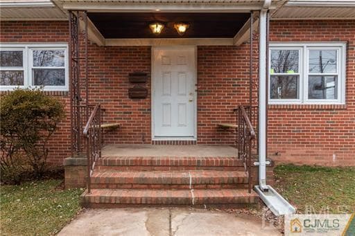 Building Photo - 346 Carteret Ave