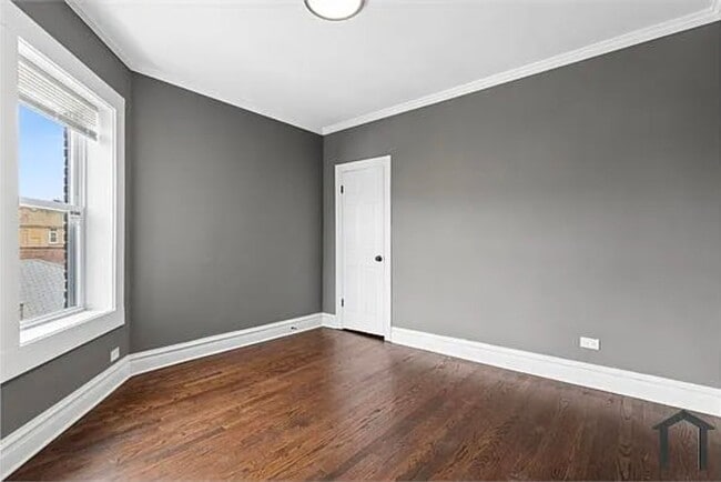 Building Photo - 8210 S Marshfield Ave
