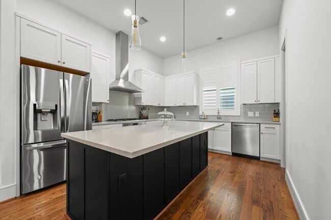 Building Photo - 804 Patterson St