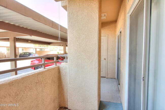 Building Photo - 10410 N Cave Creek Rd