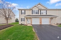 Building Photo - 1737 W Chrysler Dr