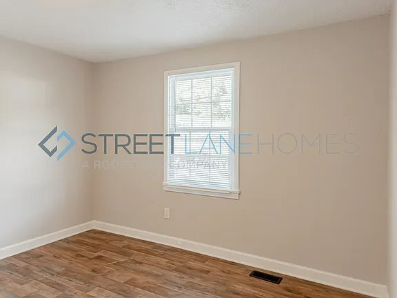 Building Photo - 632 Seymour Dr