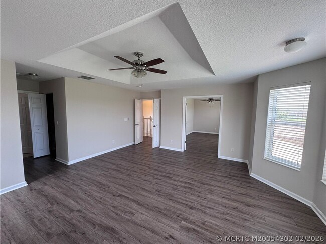 Building Photo - 11239 SW Barton Way