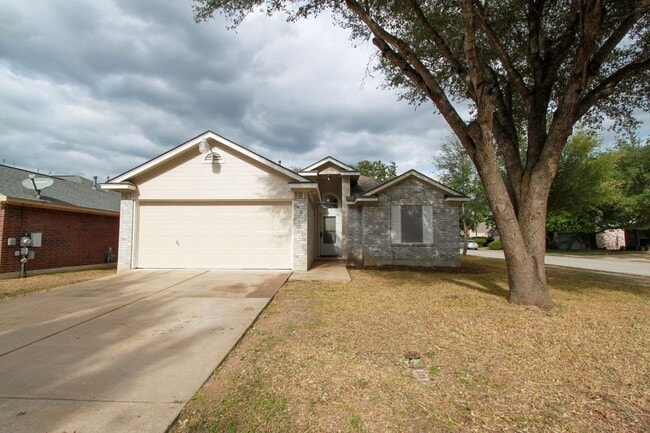 Building Photo - Spacious 3BR/2BA Corner Lot Home in Austin’s Colony