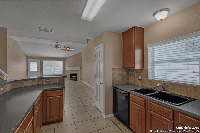 Building Photo - 15807 Cotton Tail Ln