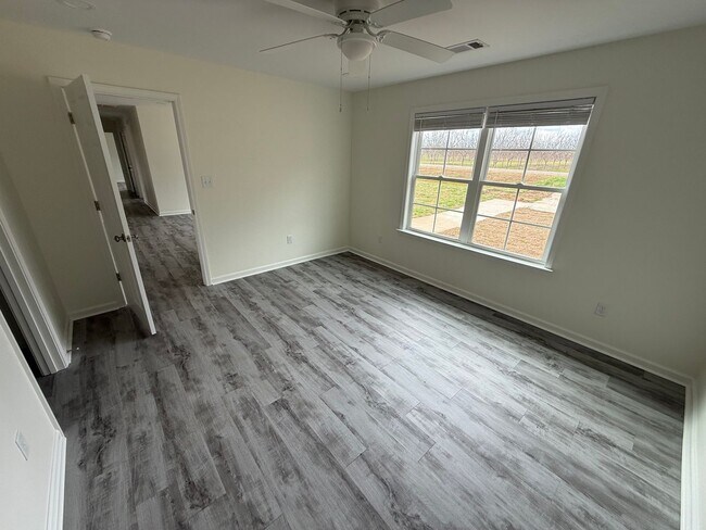 Building Photo - Brand New Build!