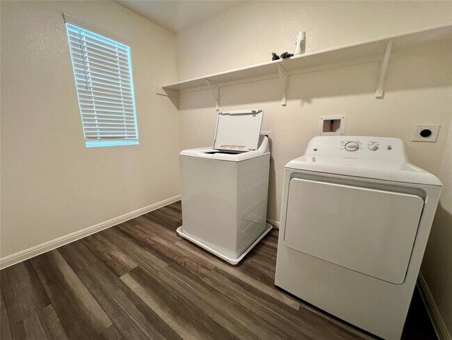 Building Photo - 509 Lagoon Dr