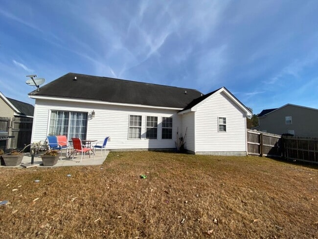 Building Photo - Home Available in Liberty Hall Plantation!