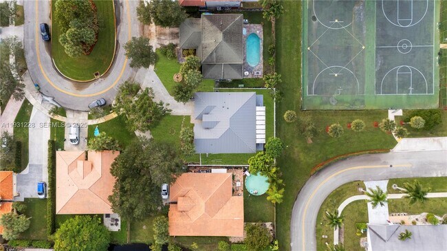 Building Photo - 16859 Crestview Ln